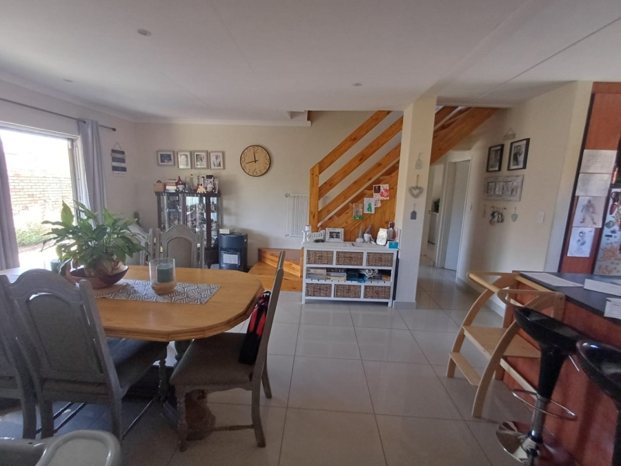 3 Bedroom Property for Sale in Wilgeheuwel Gauteng