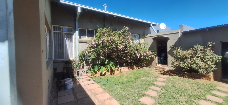 3 Bedroom Property for Sale in Wentworth Park Gauteng