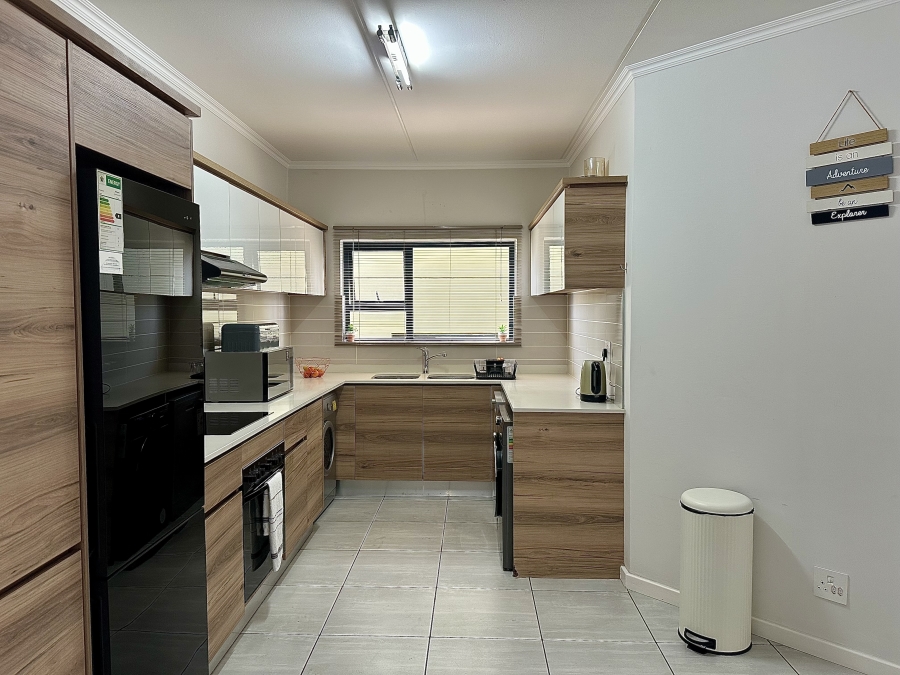 3 Bedroom Property for Sale in Waterfall Gauteng