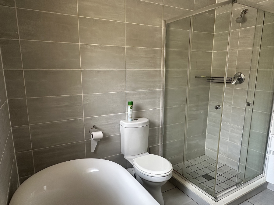 3 Bedroom Property for Sale in Waterfall Gauteng