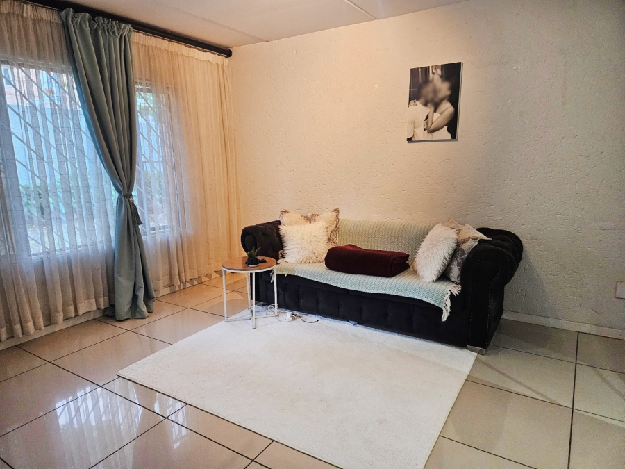 To Let 1 Bedroom Property for Rent in Eltonhill Gauteng