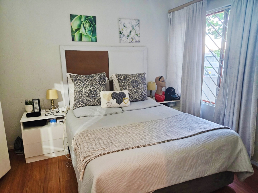 To Let 1 Bedroom Property for Rent in Eltonhill Gauteng
