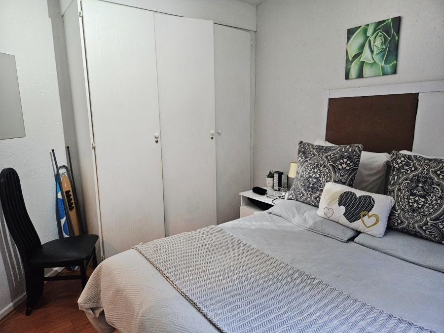 To Let 1 Bedroom Property for Rent in Eltonhill Gauteng