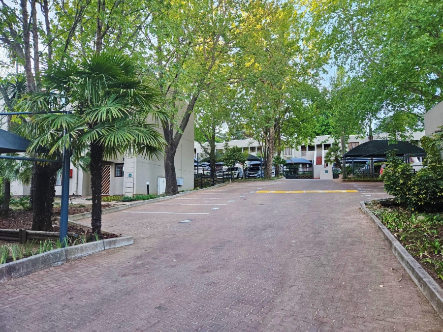 To Let 1 Bedroom Property for Rent in Eltonhill Gauteng