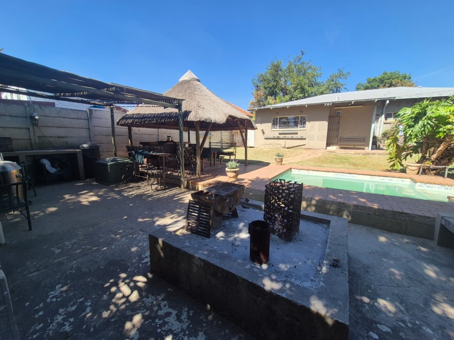 3 Bedroom Property for Sale in Wentworth Park Gauteng