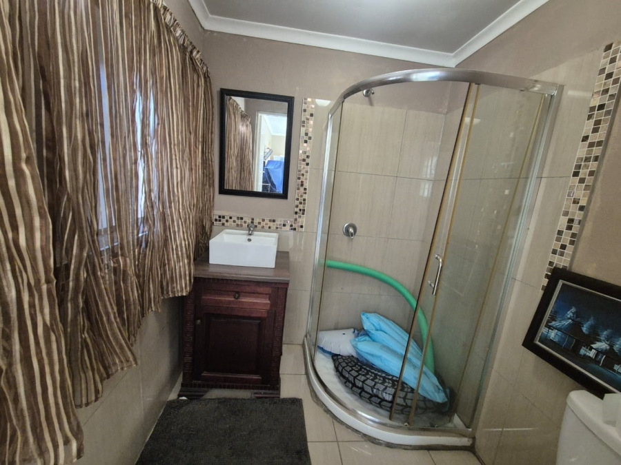 3 Bedroom Property for Sale in Wentworth Park Gauteng