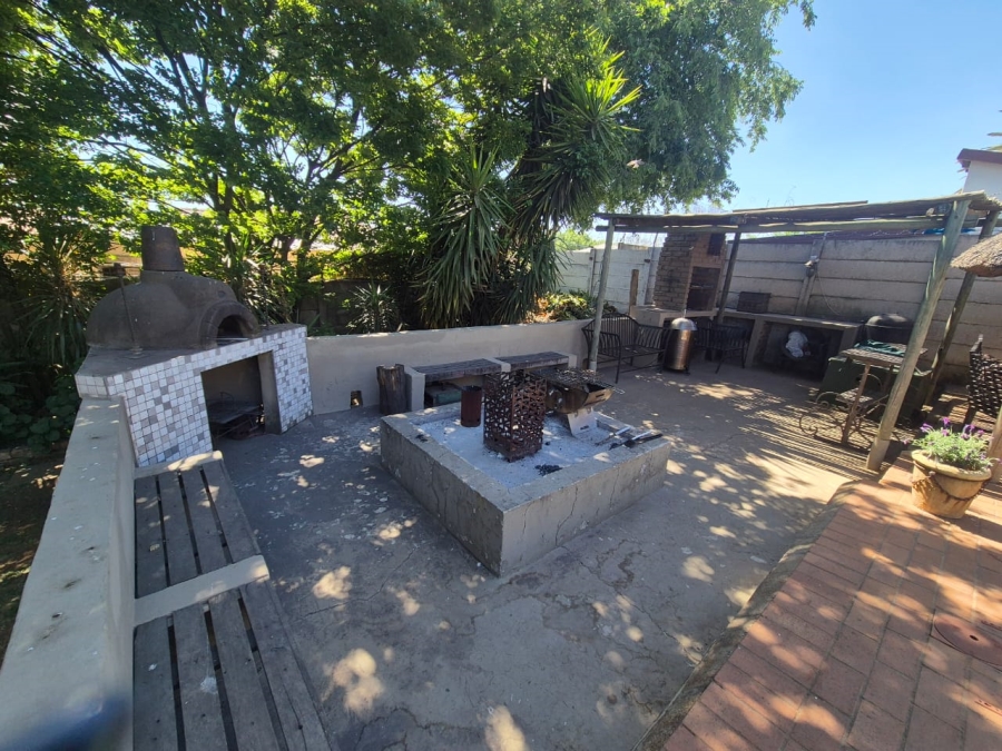 3 Bedroom Property for Sale in Wentworth Park Gauteng