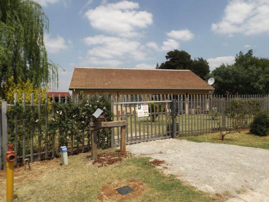 3 Bedroom Property for Sale in Strubenvale Gauteng