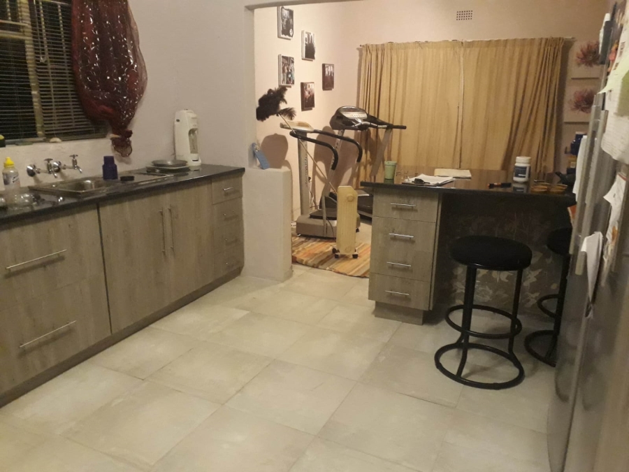 3 Bedroom Property for Sale in Strubenvale Gauteng