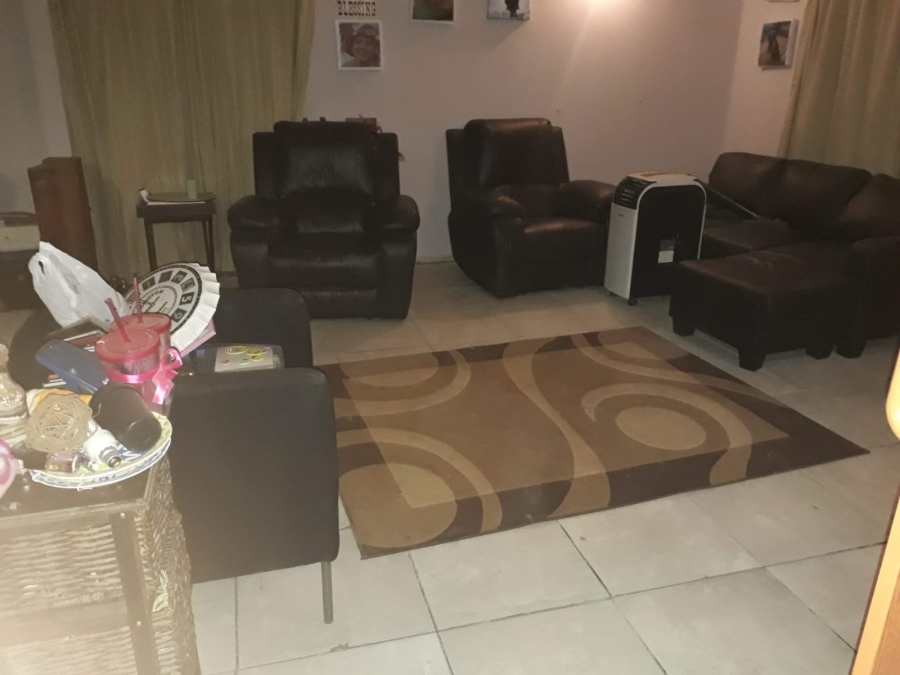 3 Bedroom Property for Sale in Strubenvale Gauteng