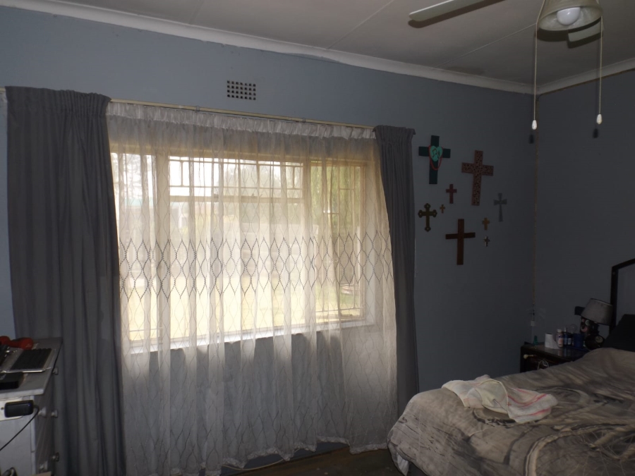 3 Bedroom Property for Sale in Strubenvale Gauteng
