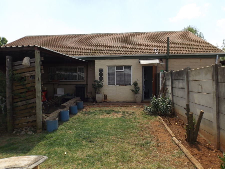 3 Bedroom Property for Sale in Strubenvale Gauteng
