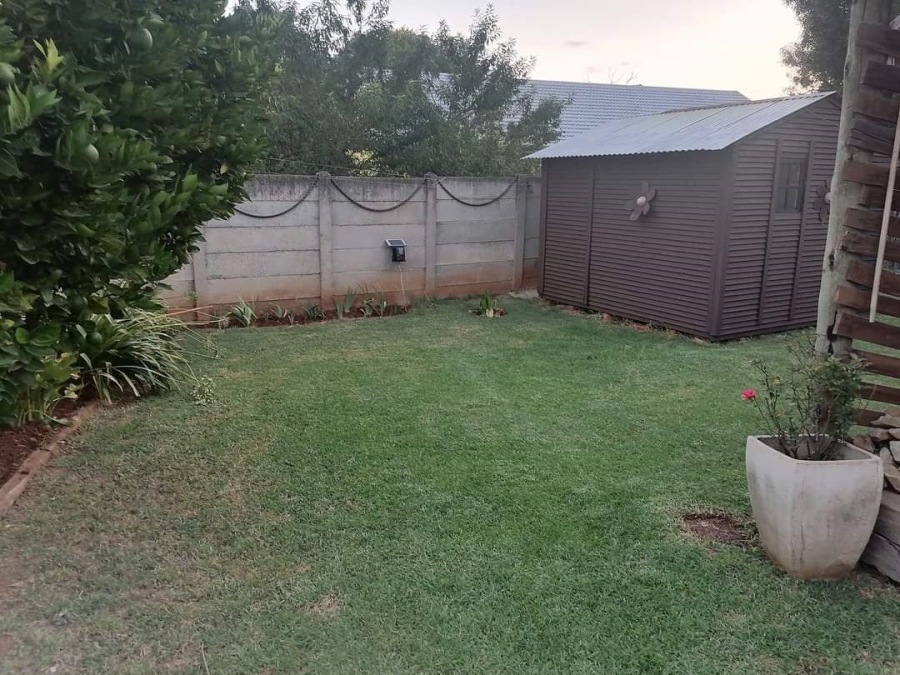 3 Bedroom Property for Sale in Strubenvale Gauteng