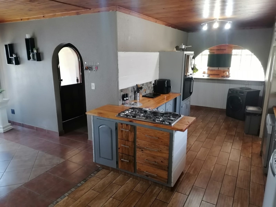 4 Bedroom Property for Sale in Birchleigh North Gauteng