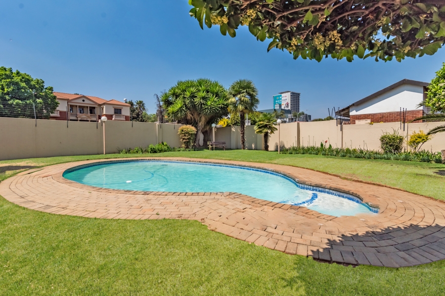 2 Bedroom Property for Sale in Bedfordview Gauteng