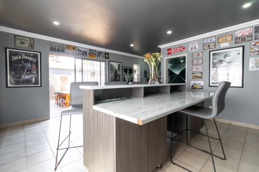 5 Bedroom Property for Sale in The Hill Gauteng
