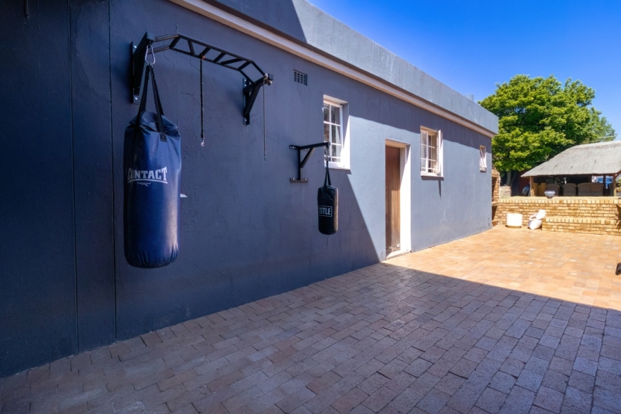 5 Bedroom Property for Sale in The Hill Gauteng
