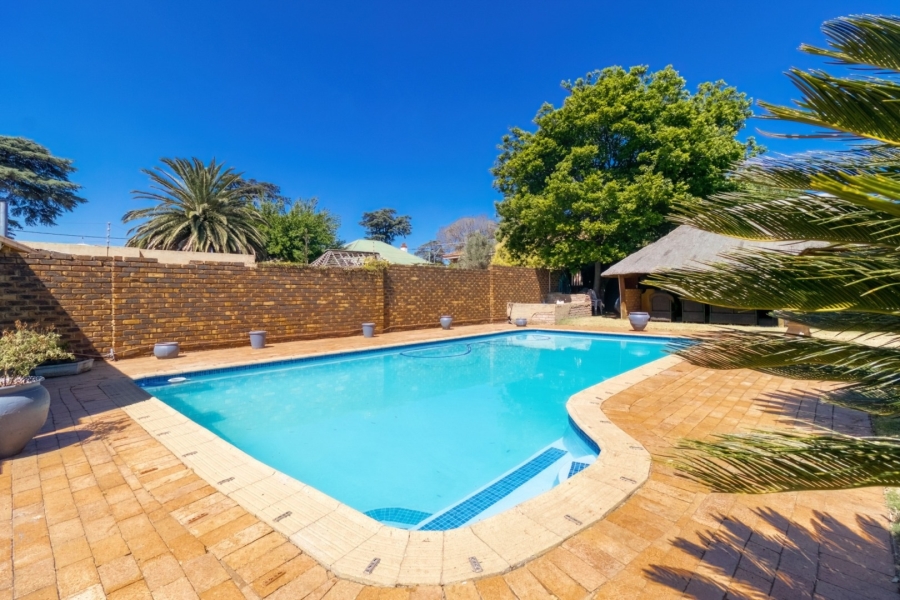 5 Bedroom Property for Sale in The Hill Gauteng