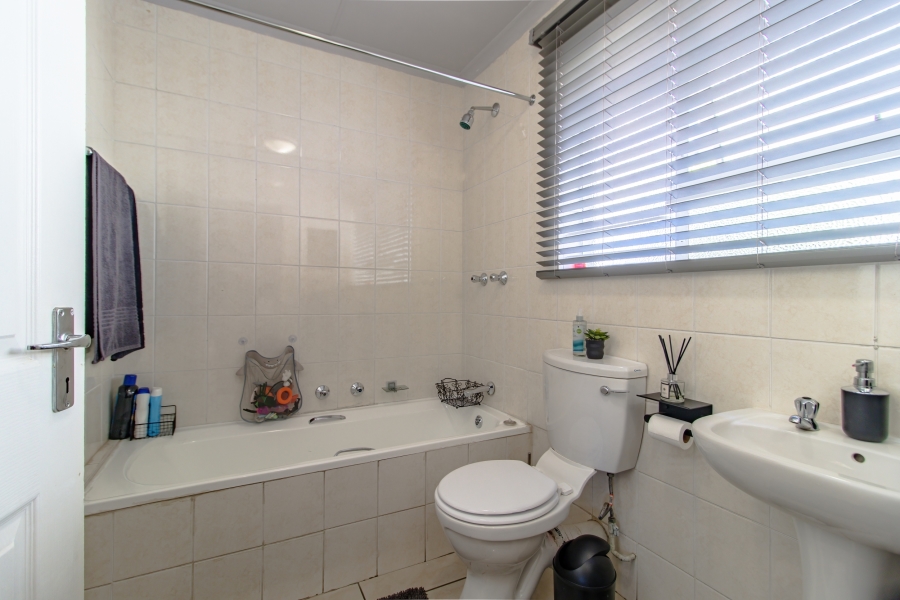 3 Bedroom Property for Sale in Eden Glen Gauteng