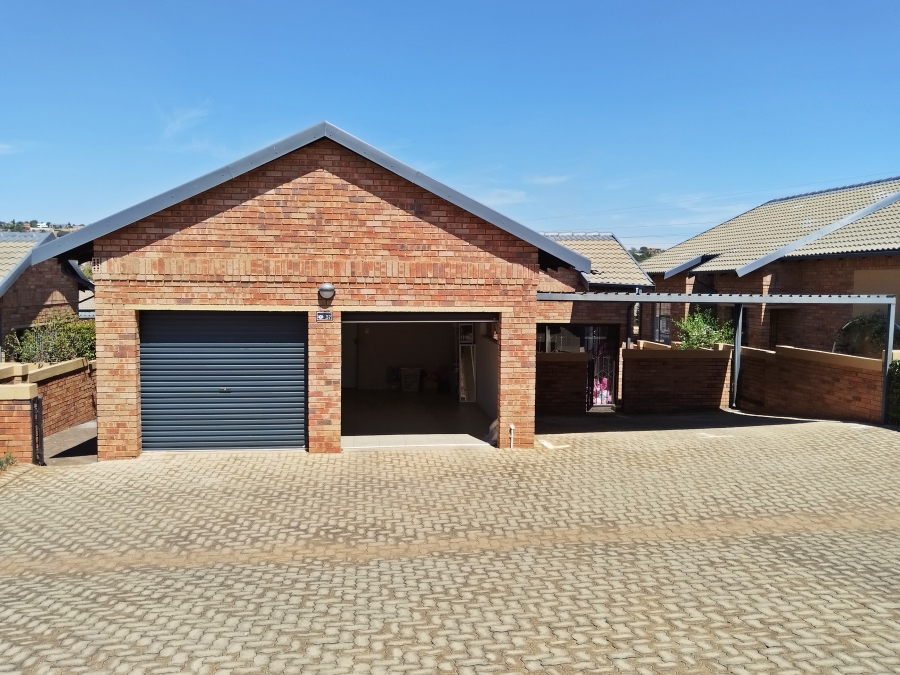 2 Bedroom Property for Sale in Sugar Bush Estate Gauteng