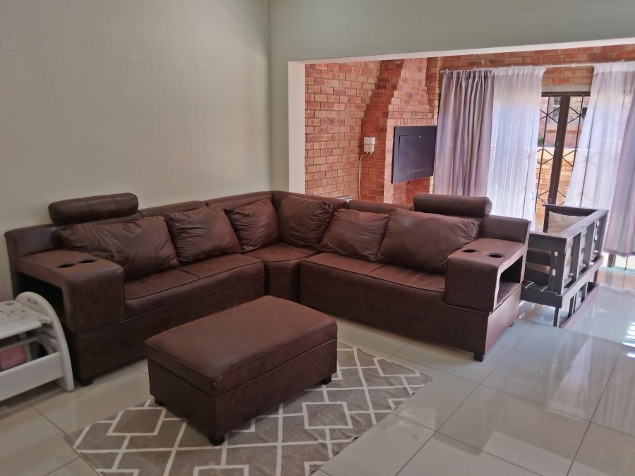 2 Bedroom Property for Sale in Sugar Bush Estate Gauteng