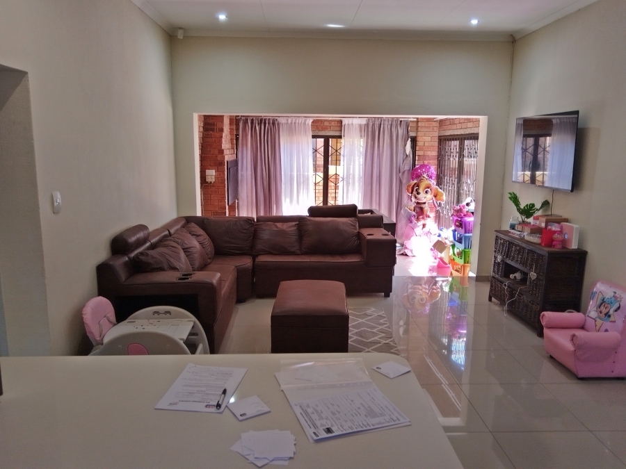 2 Bedroom Property for Sale in Sugar Bush Estate Gauteng