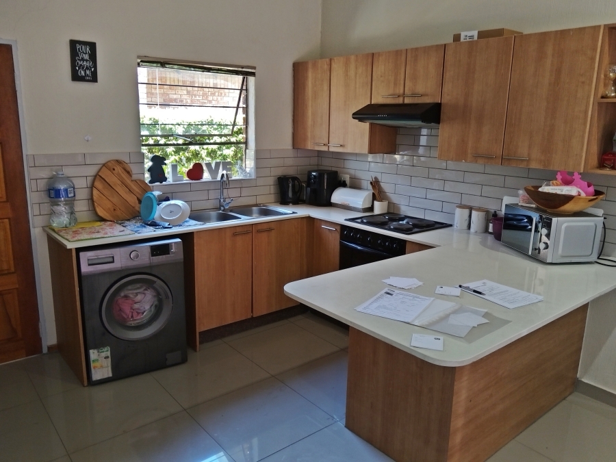 2 Bedroom Property for Sale in Sugar Bush Estate Gauteng