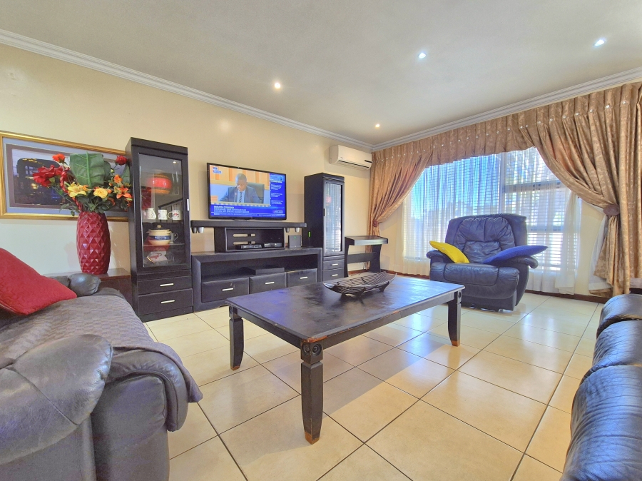 4 Bedroom Property for Sale in Parkrand Gauteng