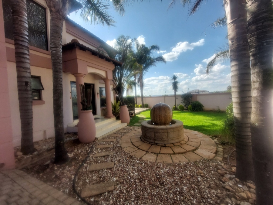 6 Bedroom Property for Sale in Parkrand Gauteng