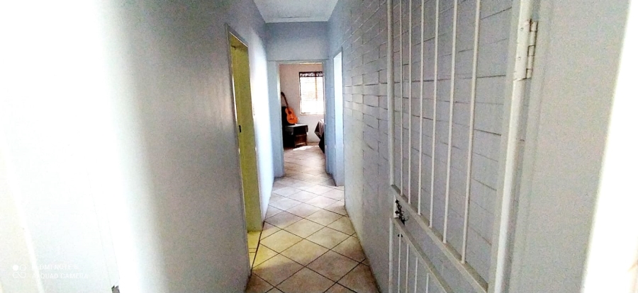 4 Bedroom Property for Sale in Mountain View Gauteng