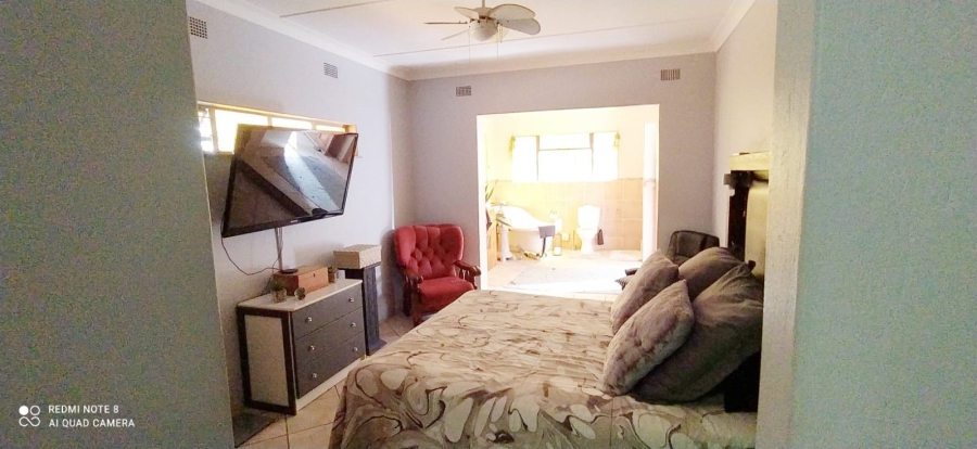 4 Bedroom Property for Sale in Mountain View Gauteng