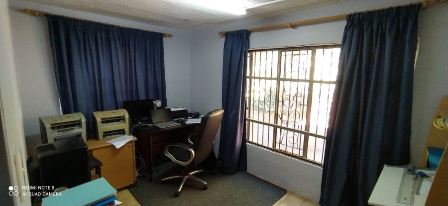 4 Bedroom Property for Sale in Mountain View Gauteng