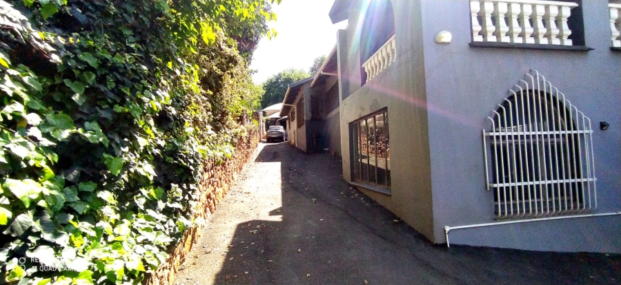 4 Bedroom Property for Sale in Mountain View Gauteng