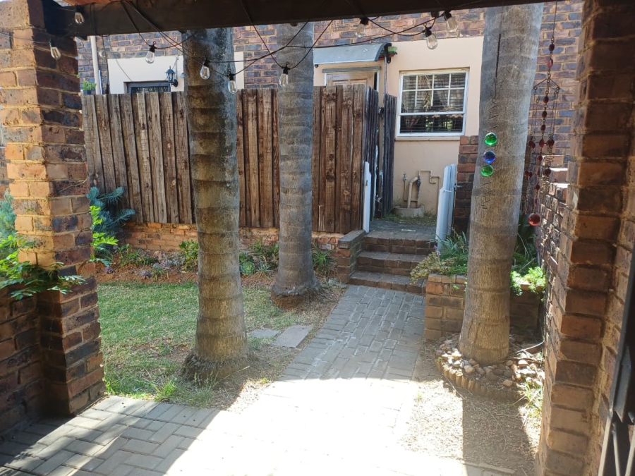 3 Bedroom Property for Sale in Allens Nek Gauteng