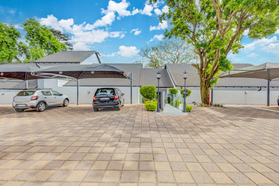 To Let 2 Bedroom Property for Rent in Beverley Gauteng