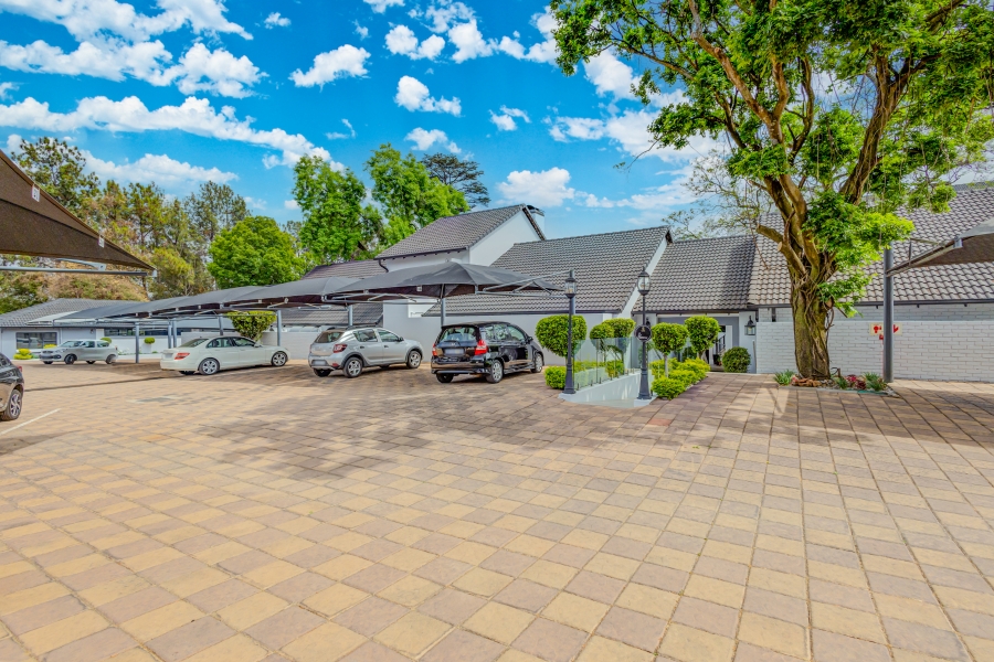 To Let 2 Bedroom Property for Rent in Beverley Gauteng