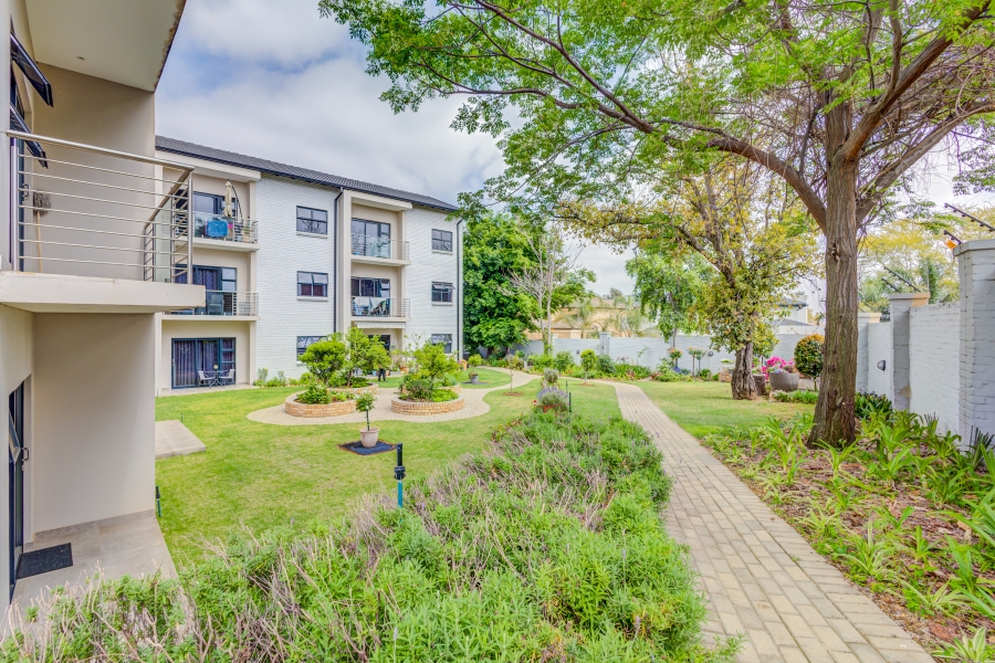 To Let 2 Bedroom Property for Rent in Beverley Gauteng