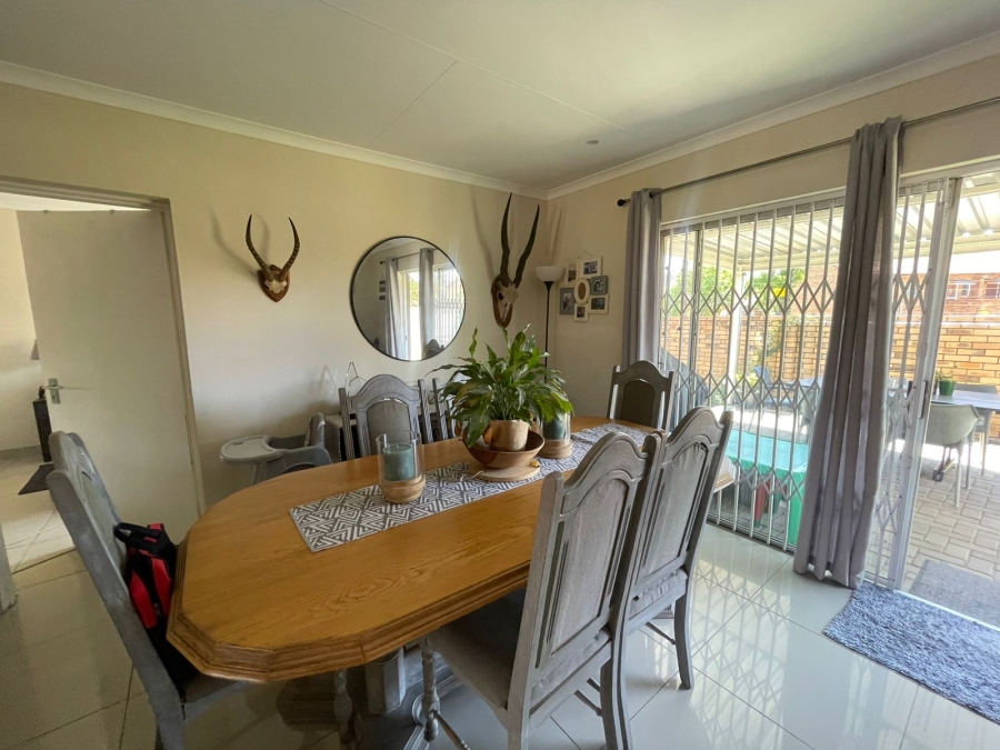 3 Bedroom Property for Sale in Wilgeheuwel Gauteng