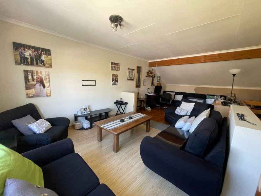 3 Bedroom Property for Sale in Wilgeheuwel Gauteng