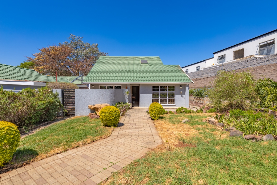 7 Bedroom Property for Sale in Bryanston Gauteng