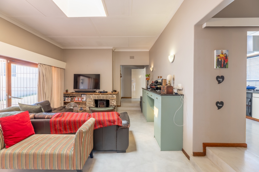 7 Bedroom Property for Sale in Bryanston Gauteng