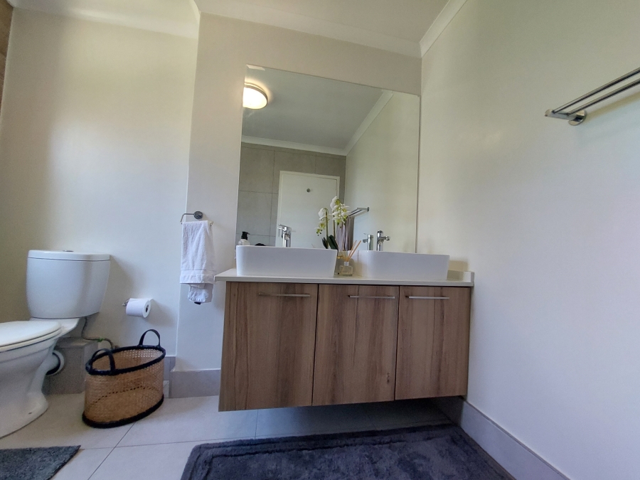 To Let 2 Bedroom Property for Rent in Modderfontein Gauteng