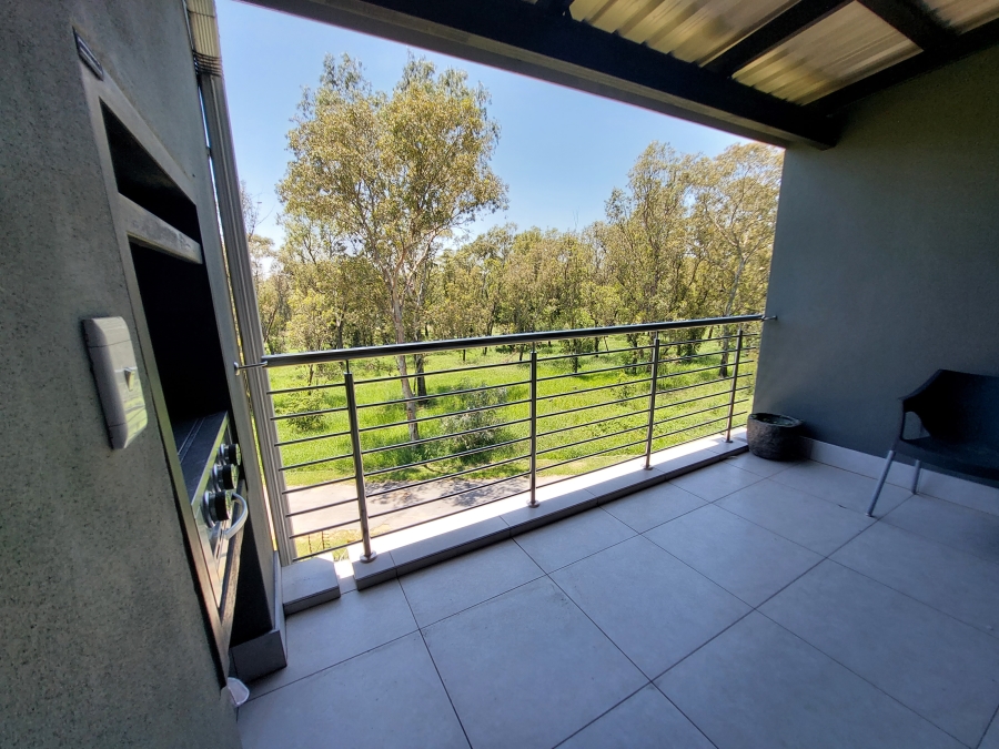 To Let 2 Bedroom Property for Rent in Modderfontein Gauteng