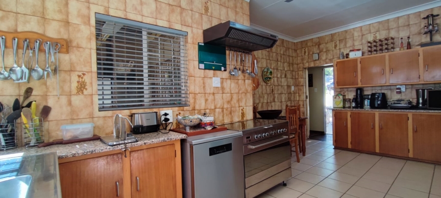 4 Bedroom Property for Sale in Eldoraigne Gauteng