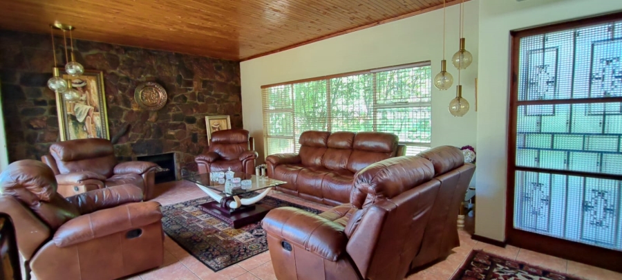 4 Bedroom Property for Sale in Eldoraigne Gauteng