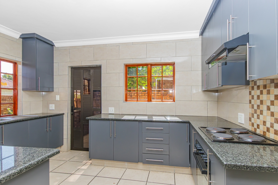 To Let 3 Bedroom Property for Rent in Kyalami Hills Gauteng
