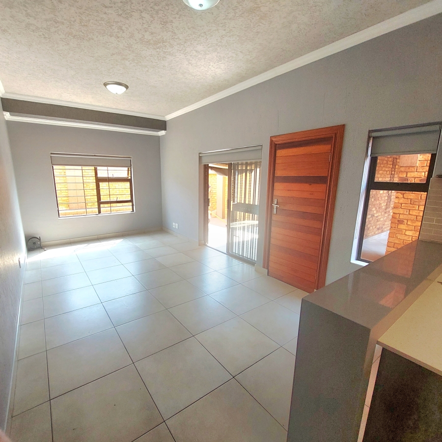 2 Bedroom Property for Sale in Ravenswood Gauteng
