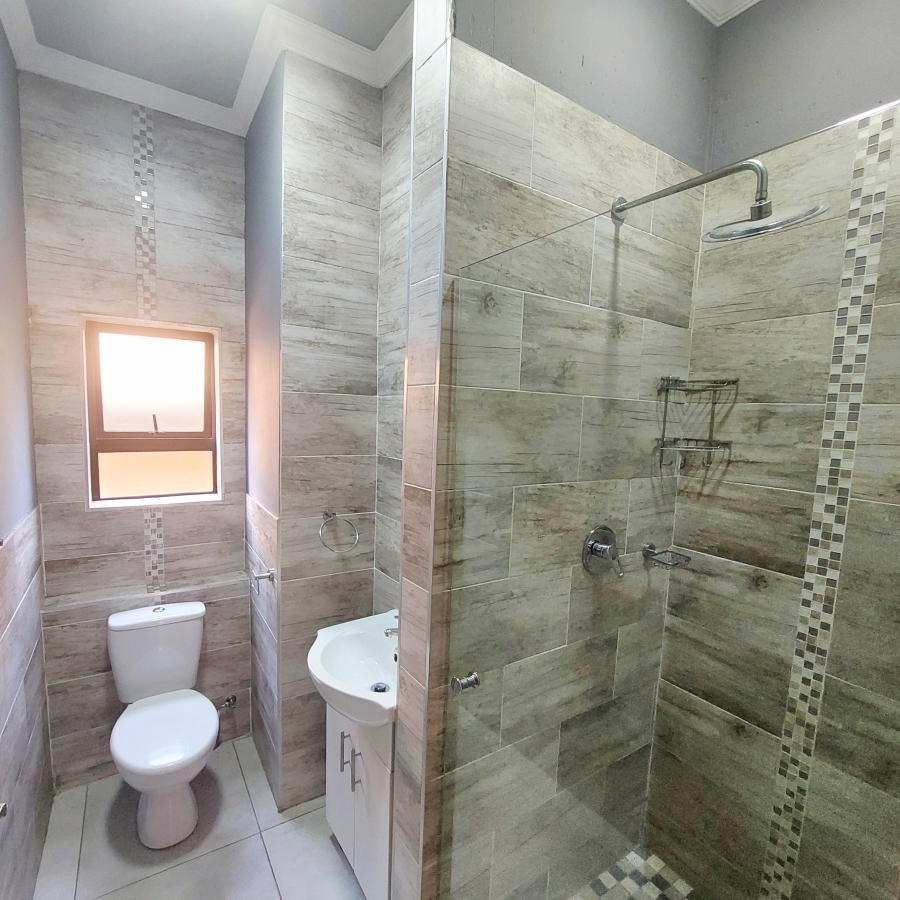 2 Bedroom Property for Sale in Ravenswood Gauteng