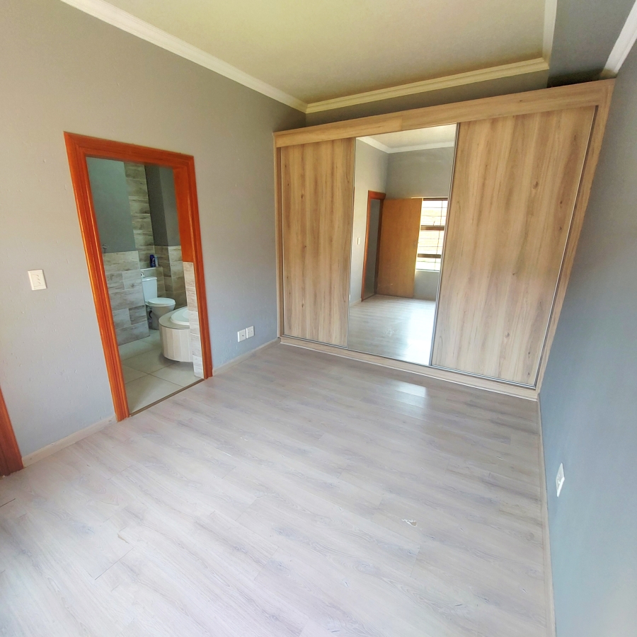 2 Bedroom Property for Sale in Ravenswood Gauteng