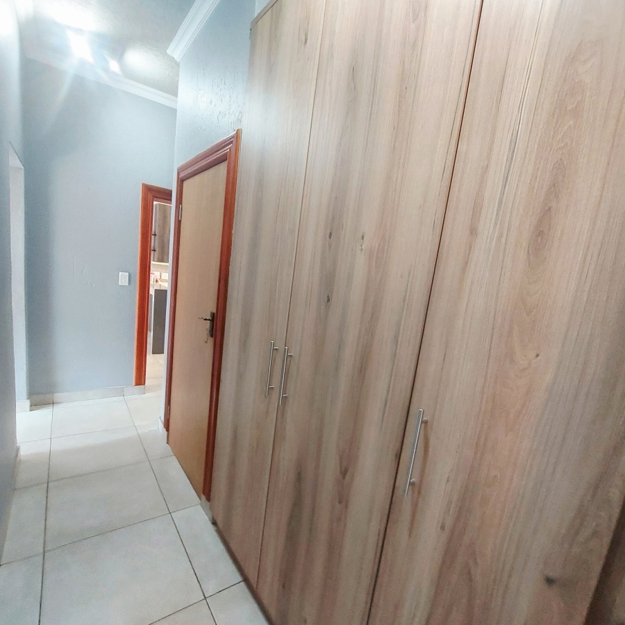 2 Bedroom Property for Sale in Ravenswood Gauteng